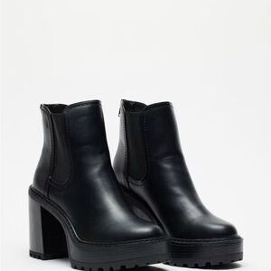 Steve Madden Black Chunky Heel Ankle Boots